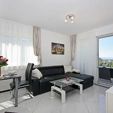 Inis 4* Makarska