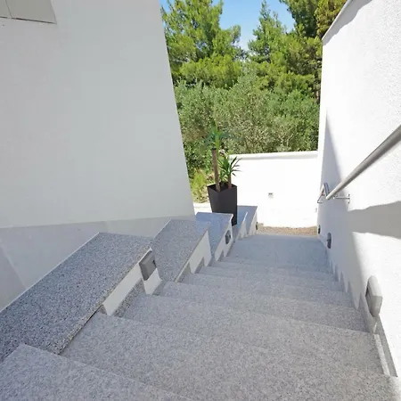 게스트하우스 Inis 4*