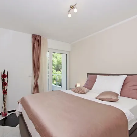 Guest house Inis *