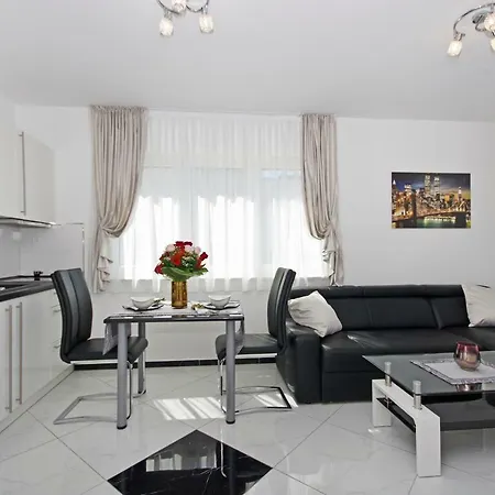 Inis Pensjonat Makarska