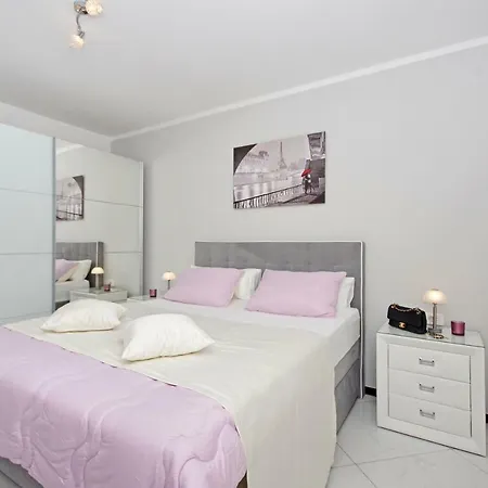 Guest house Inis *