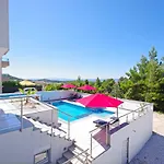 Gostinjska kuća Inis
