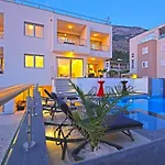 Inis Gostinjska kuća Makarska